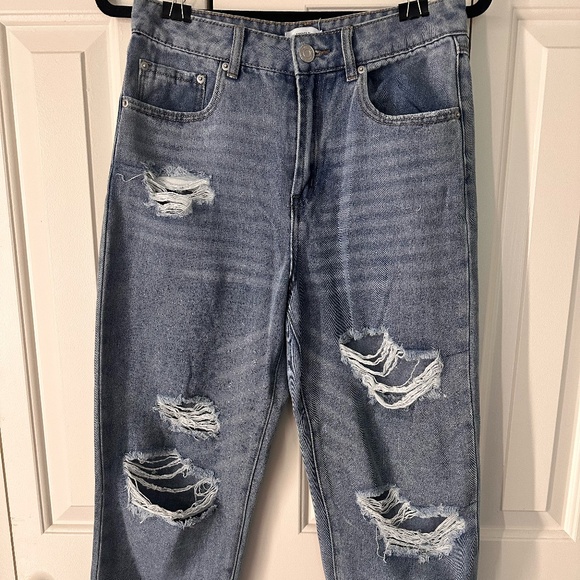 Ripped Jeans - Picture 1 of 4